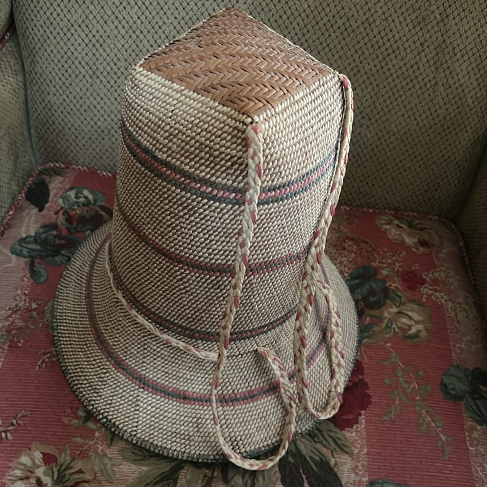 Natural Guarani style large carrying basket